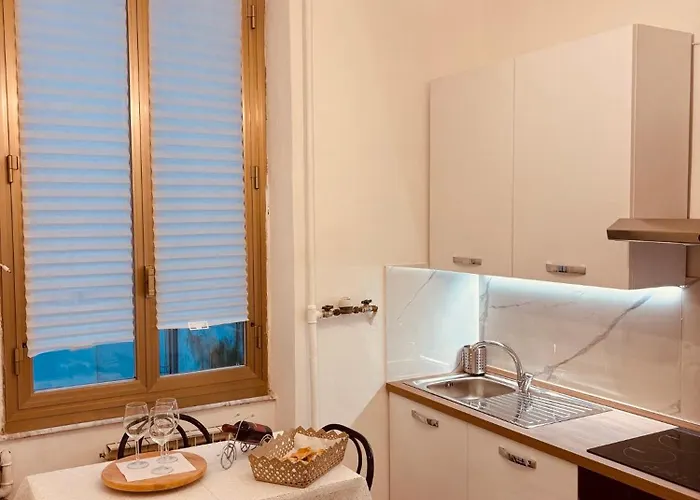 Apartment Retro-chic In La Spezia