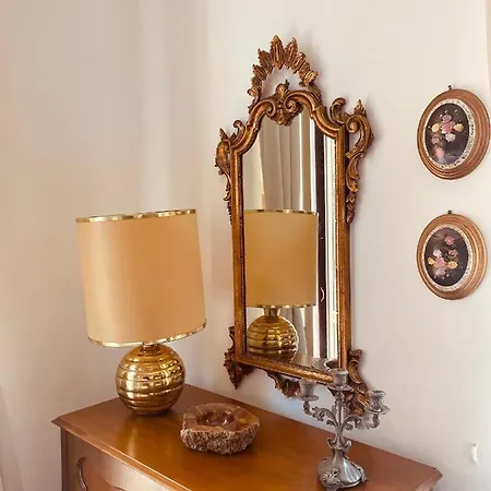 Apartment Retro-chic In La Spezia
