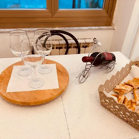 Retro-chic In Apartament La Spezia